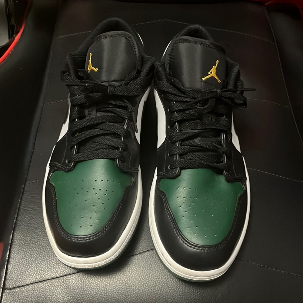 Air Jordan 1 low green toe
